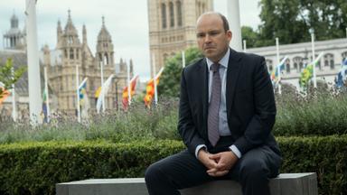 Poster episodio La diplomática 3x2