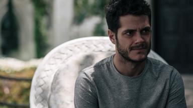 Poster episodio Aquí en la Tierra 1x4