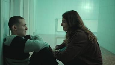 Poster episodio El desorden que dejas 1x8