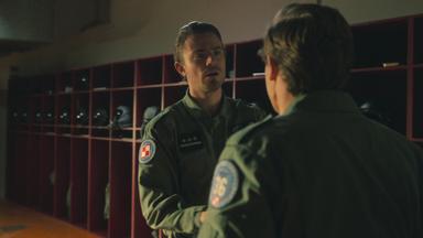 Poster episodio La chica y el cosmonauta 1x2