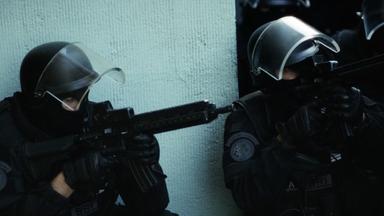 Poster episodio Les Disparues de la gare 1x6