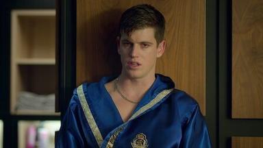 Poster episodio Élite historias breves: Guzmán Caye Rebe 1x2