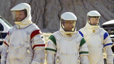 Poster episodio Moonbase 8 1x1