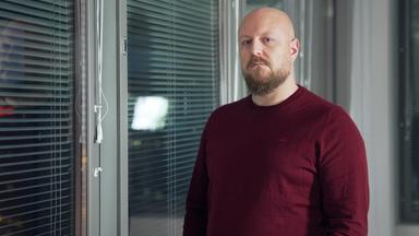 Poster episodio El Hacker Adolescente Más Buscado 1x3