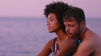 Poster episodio A tres metros sobre el cielo 1x8