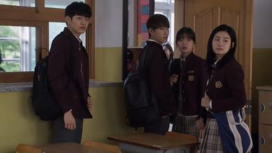 Poster episodio Extracurricular 1x2