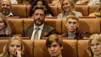 Poster episodio Arenas movedizas 1x3