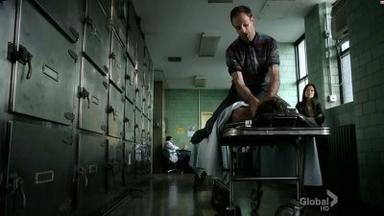 Poster episodio Elementary 1x5