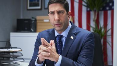 Poster episodio Intelligence 1x2