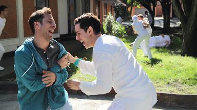 Poster episodio Cómo sobrevivir soltero 1x2