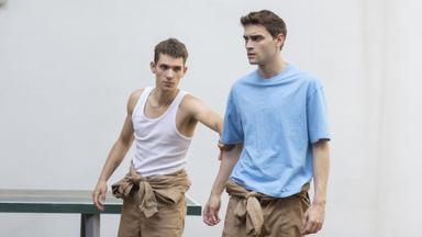 Poster episodio Mar afuera 1x6