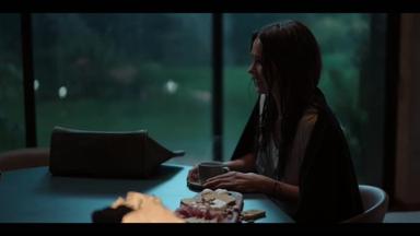 Poster episodio La huésped 1x1