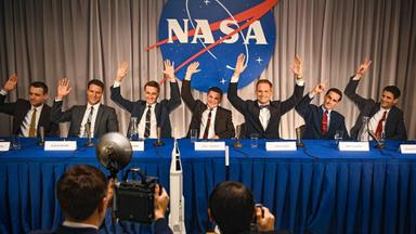 Poster episodio Elegidos para la gloria 1x2