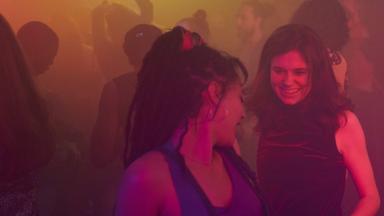 Poster episodio Conversaciones entre amigos 1x12