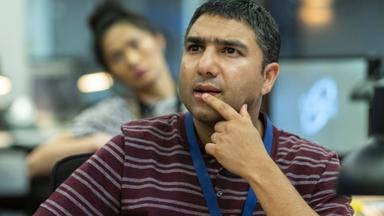 Poster episodio Intelligence 1x3