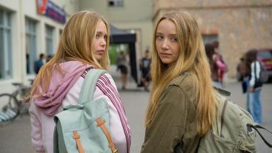 Poster episodio Girl Taken 1x1